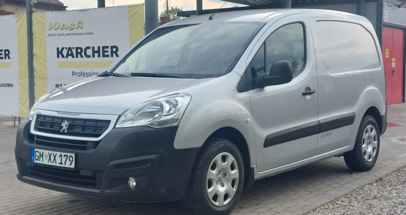 Peugeot Partner cena 34500 przebieg: 162000, rok produkcji 2017 z Augustów małe 211